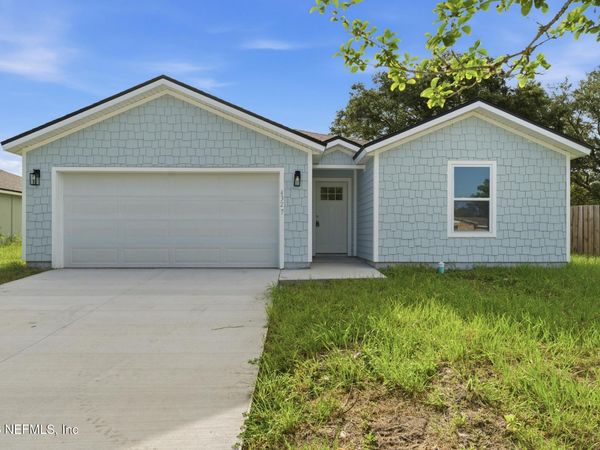 4327 BESSIE Circle E, Jacksonville, FL 32209