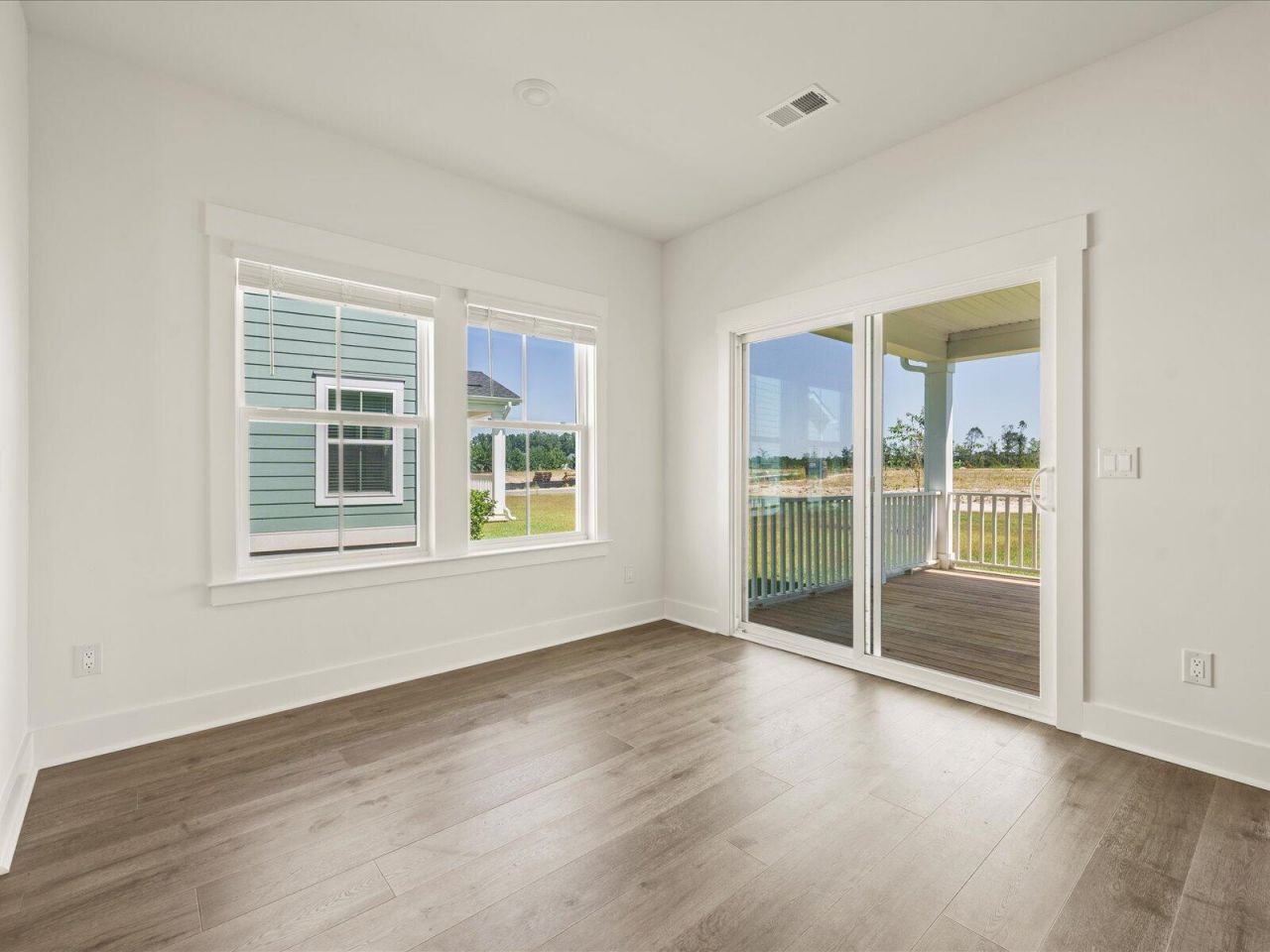 445 Radiant Blue Way Photo 18