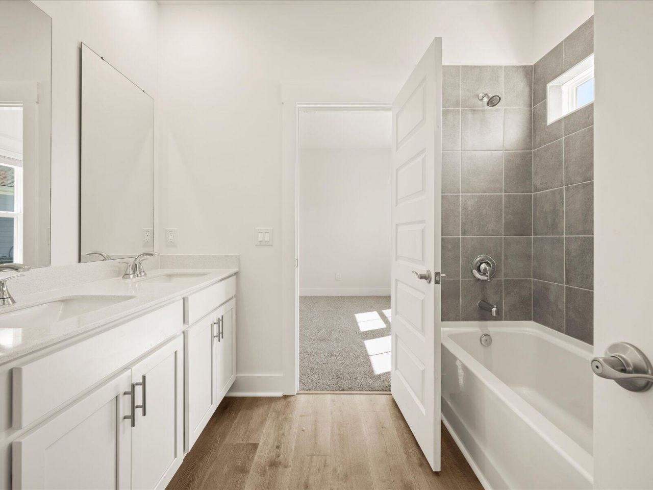 445 Radiant Blue Way Photo 4