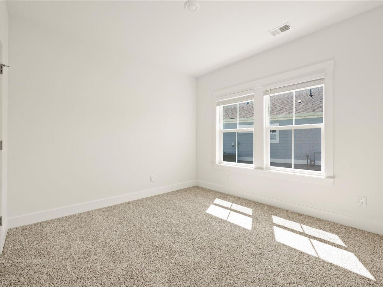 445 Radiant Blue Way Photo 6