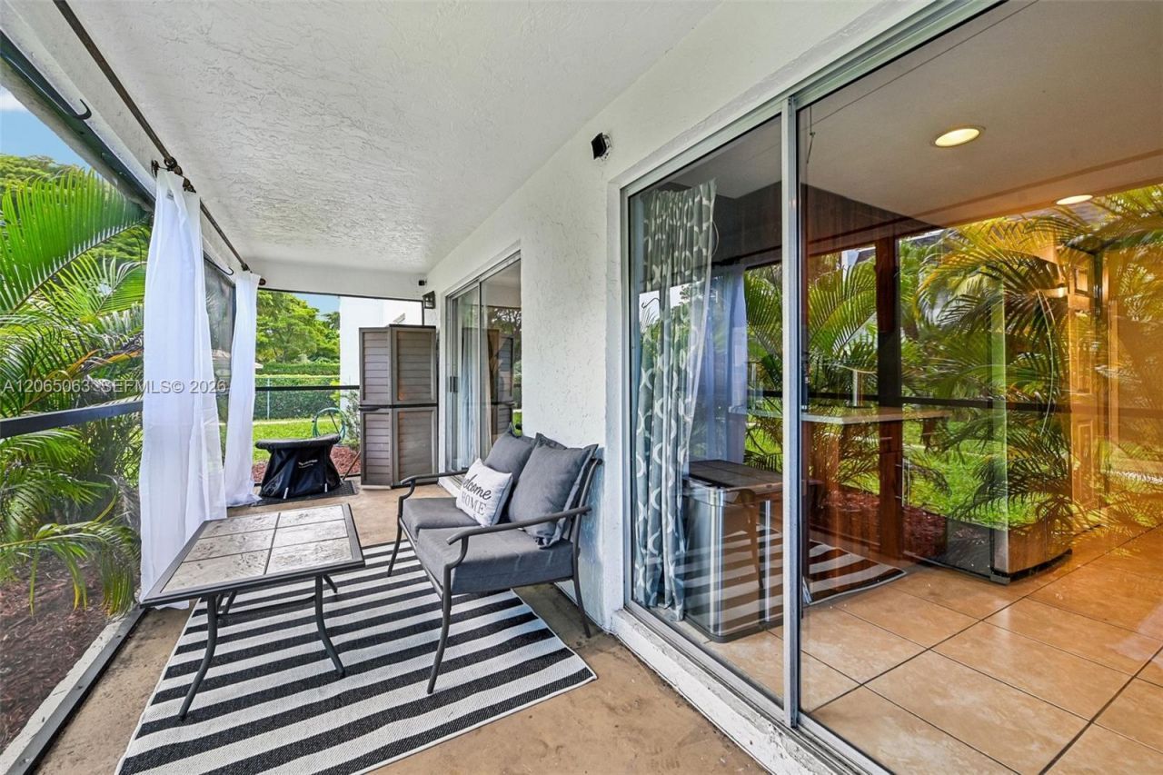 2830 Riverside Dr, Unit 103-3, Coral Springs, FL 33065 Photo