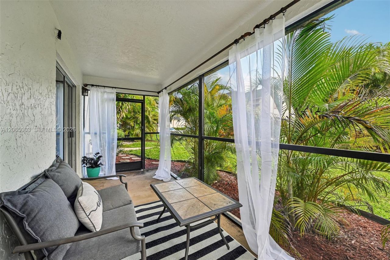 2830 Riverside Dr, Unit 103-3, Coral Springs, FL 33065 Photo