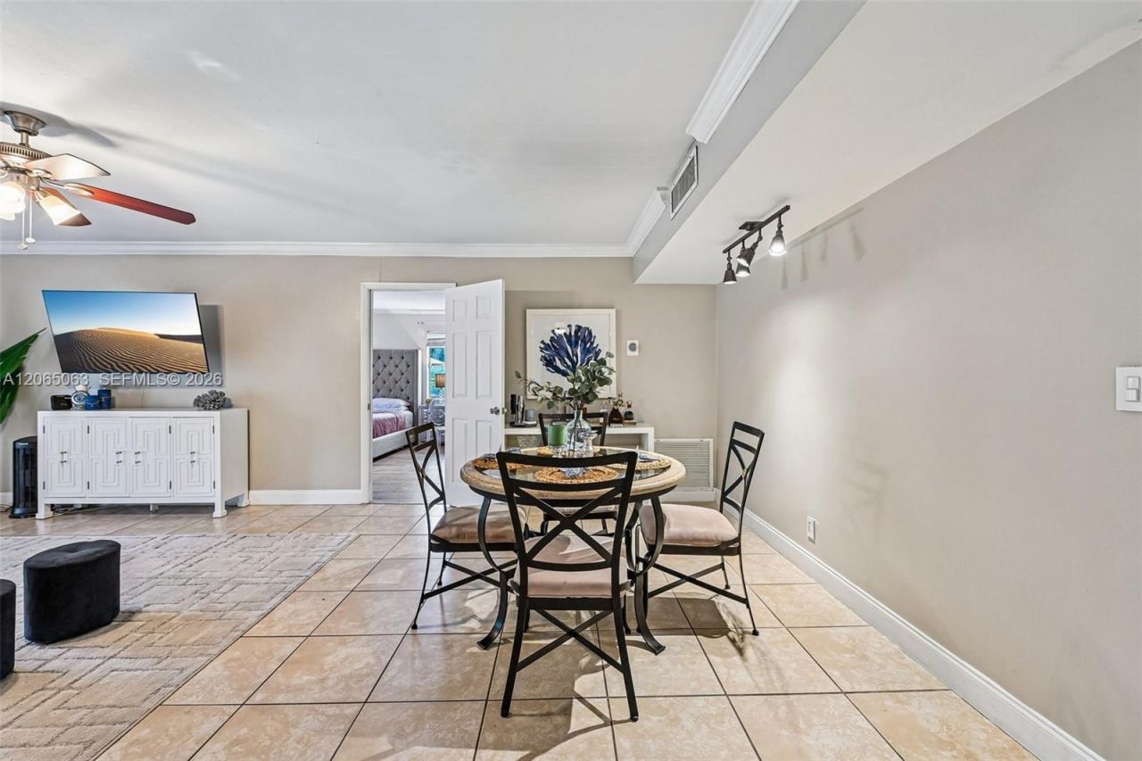2830 Riverside Dr, Unit 103-3, Coral Springs, FL 33065 Photo