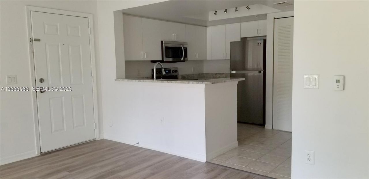 4195 N Haverhill Rd, Unit 303, West Palm Beach, FL 33417 Photo