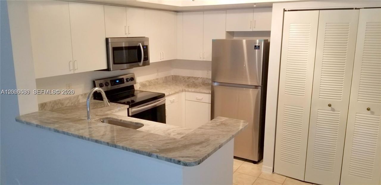 4195 N Haverhill Rd, Unit 303, West Palm Beach, FL 33417 Photo