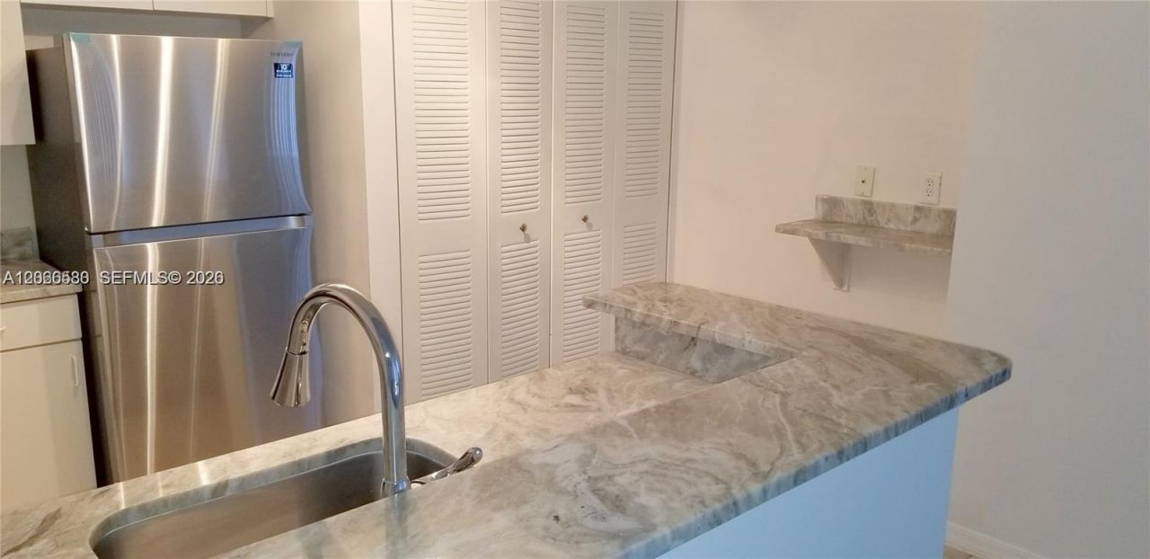 4195 N Haverhill Rd, Unit 303, West Palm Beach, FL 33417 Photo
