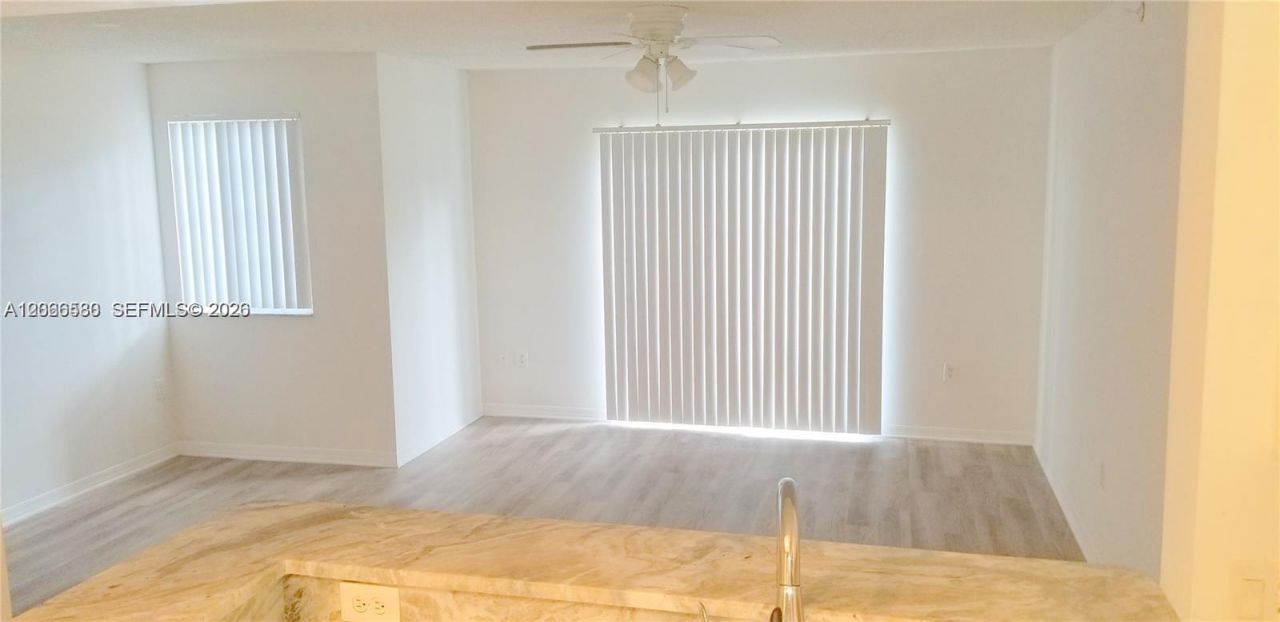 4195 N Haverhill Rd, Unit 303, West Palm Beach, FL 33417 Photo
