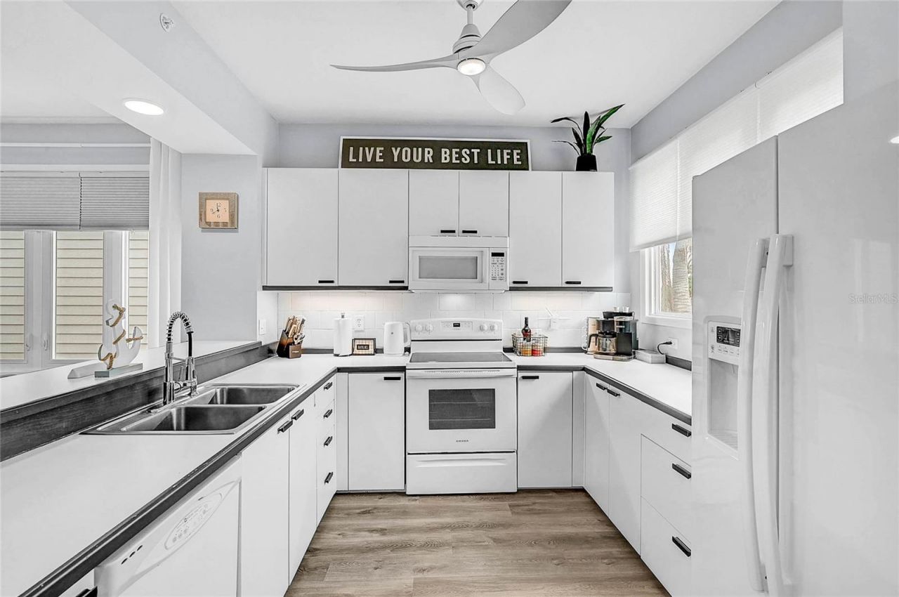 508 Forest Way, Unit 508, Longboat Key, FL 34228 Photo