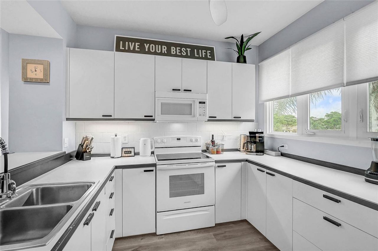 508 Forest Way, Unit 508, Longboat Key, FL 34228 Photo