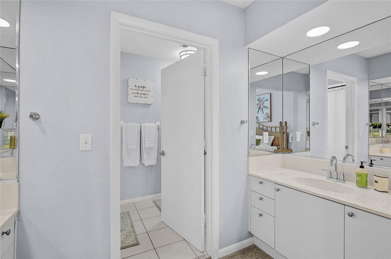 508 Forest Way, Unit 508, Longboat Key, FL 34228 Photo