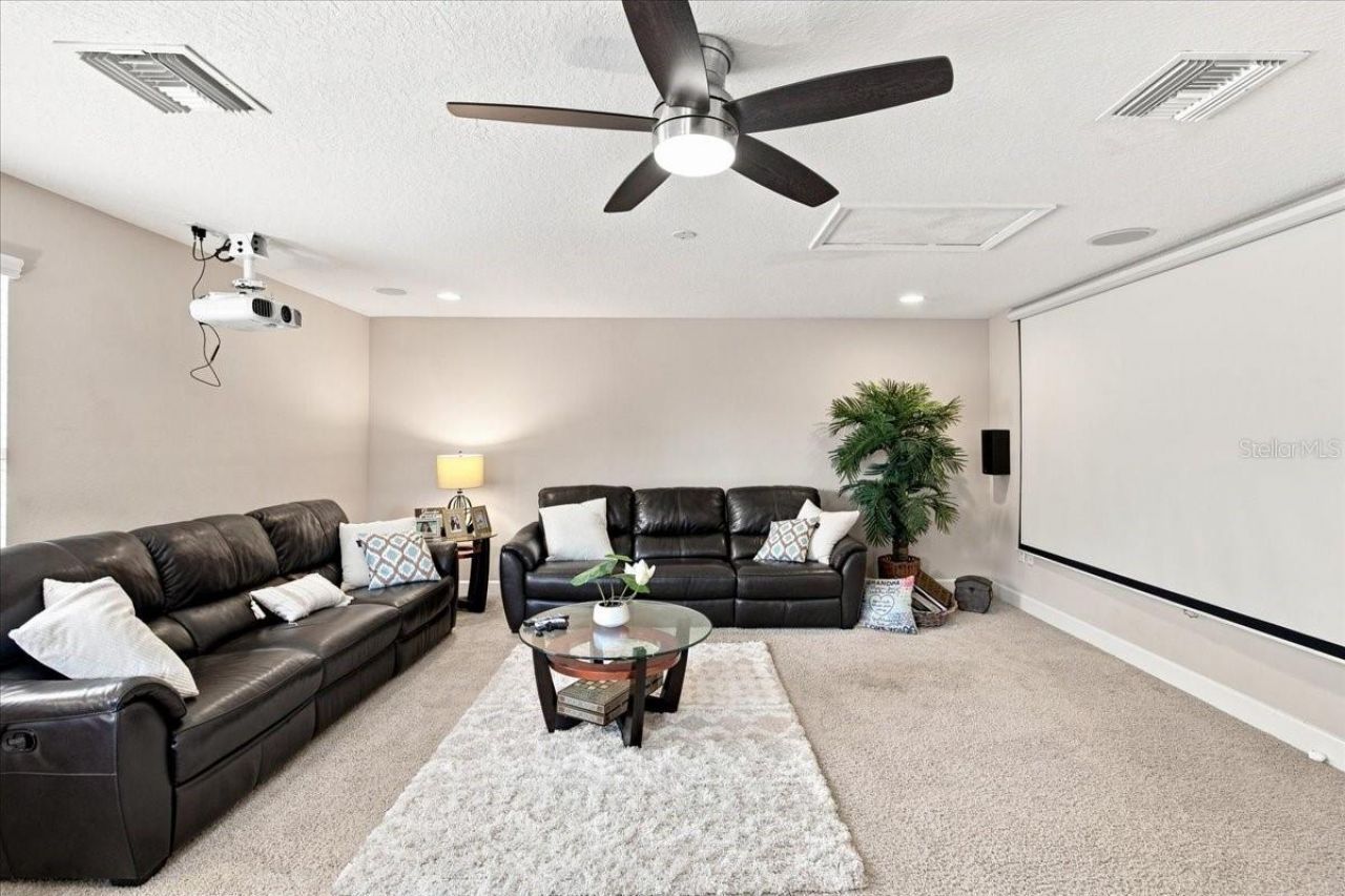 4508 Grand Lakeside Drive E, Palm Harbor, FL 34684 Photo