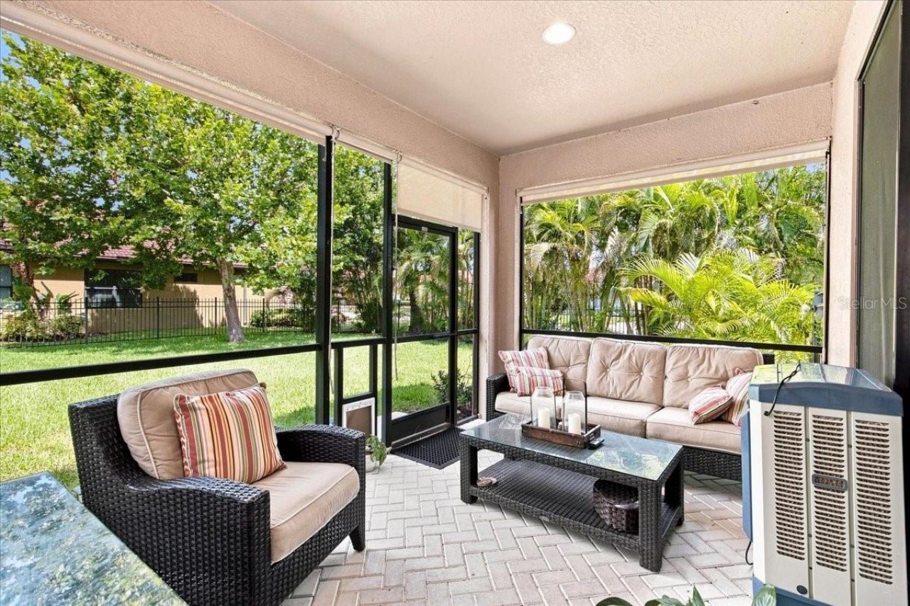 4508 Grand Lakeside Drive E, Palm Harbor, FL 34684 Photo
