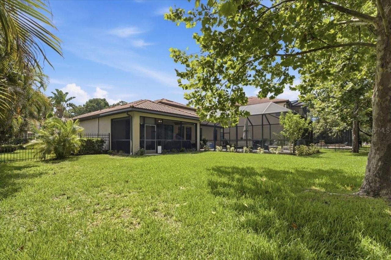 4508 Grand Lakeside Drive E, Palm Harbor, FL 34684 Photo