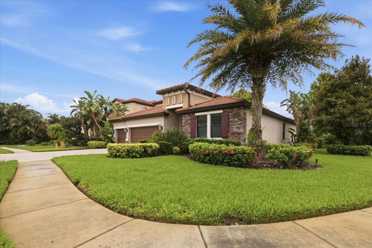4508 Grand Lakeside Drive E, Palm Harbor, FL 34684 Photo
