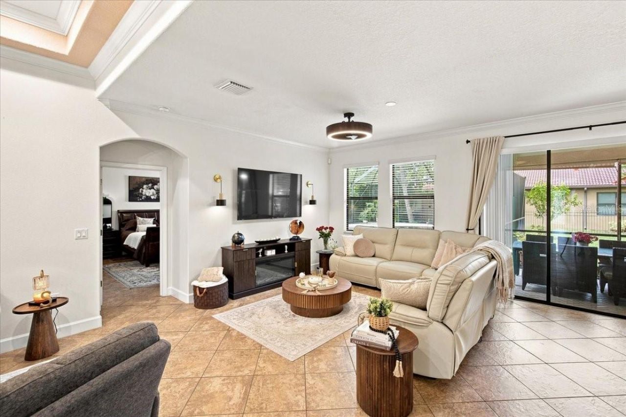 4508 Grand Lakeside Drive E, Palm Harbor, FL 34684 Photo