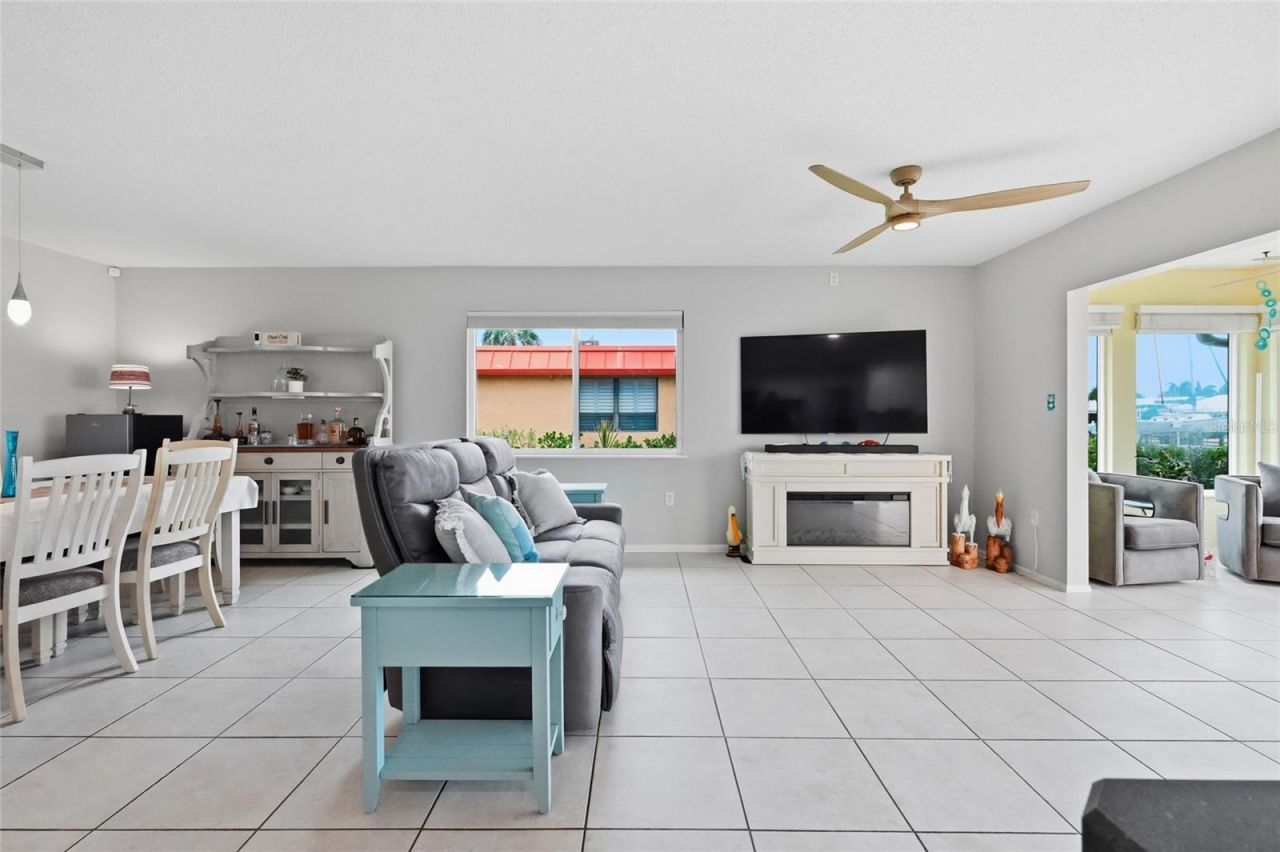 3844 Catalina Drive, Unit 3844, Bradenton, FL 34210 Photo