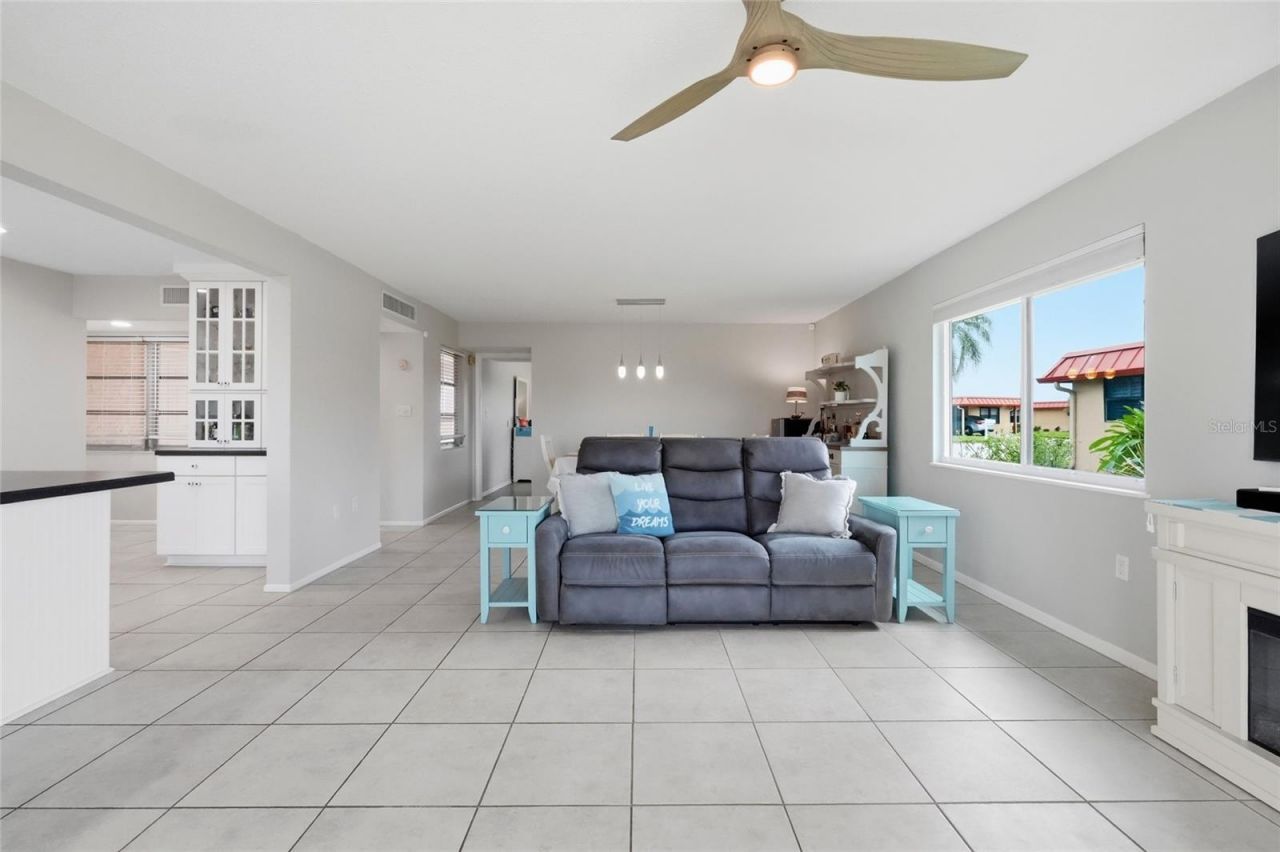 3844 Catalina Drive, Unit 3844, Bradenton, FL 34210 Photo