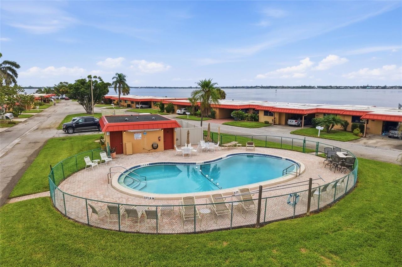 3844 Catalina Drive, Unit 3844, Bradenton, FL 34210 Photo