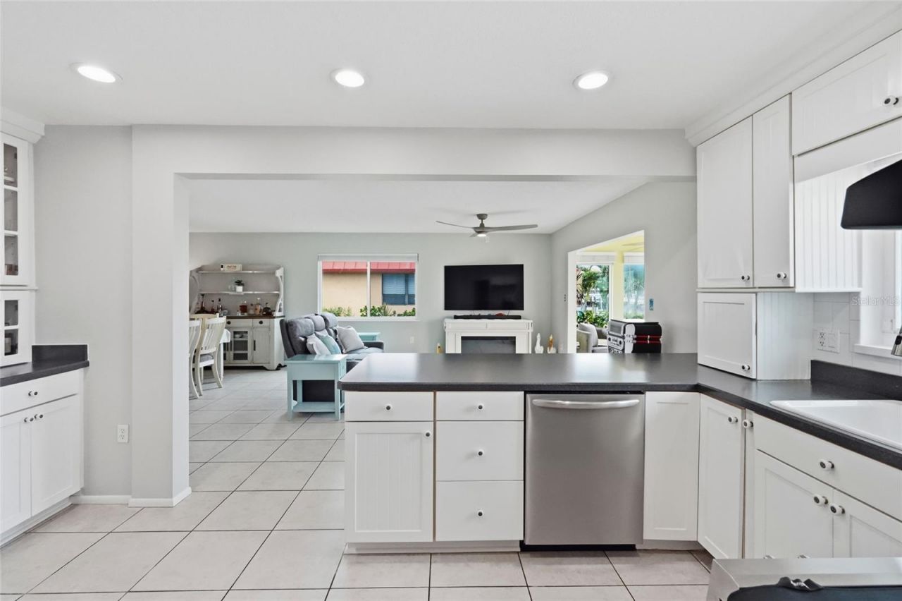 3844 Catalina Drive, Unit 3844, Bradenton, FL 34210 Photo