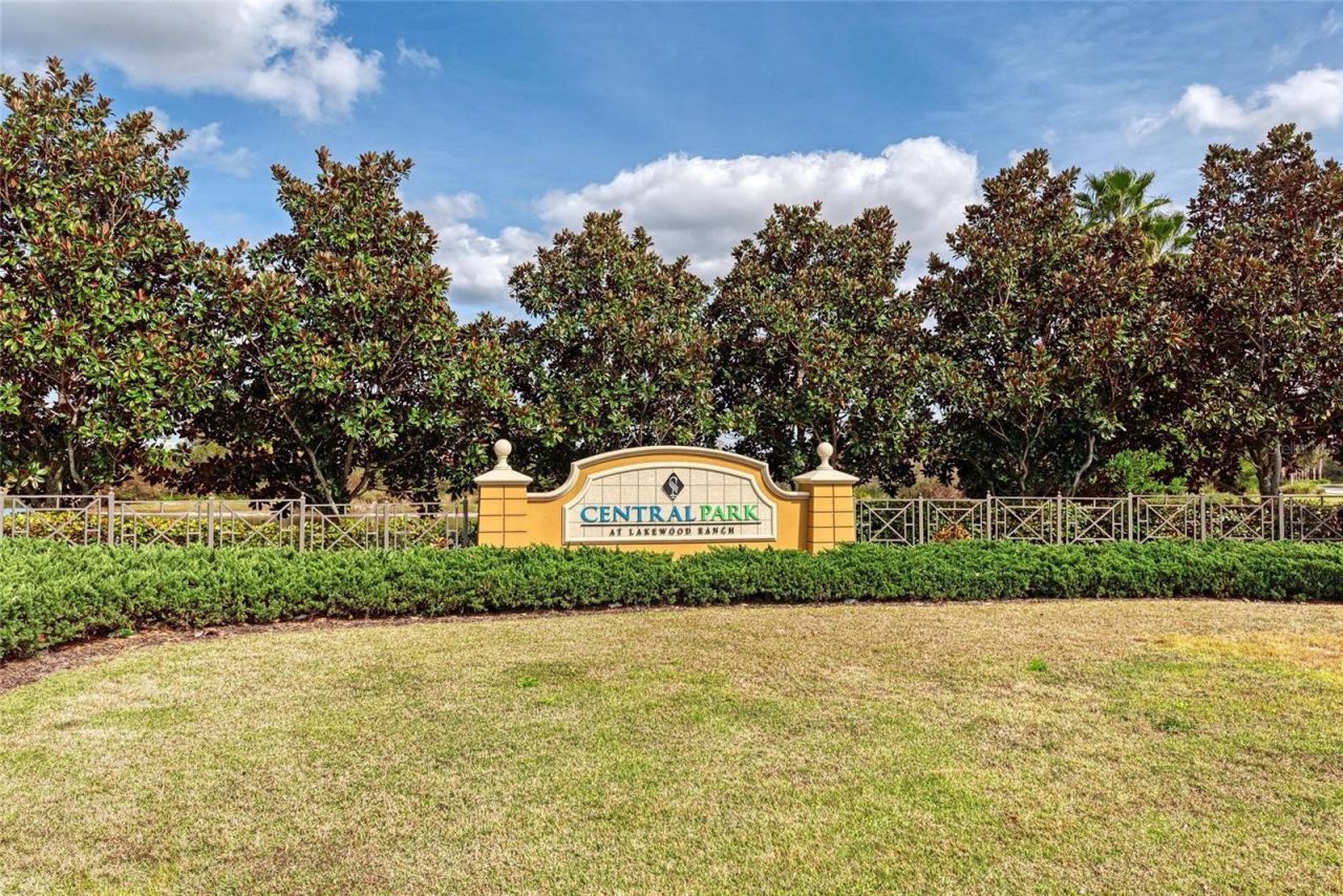 12051 Forest Park Circle, Bradenton, FL 34211 Photo
