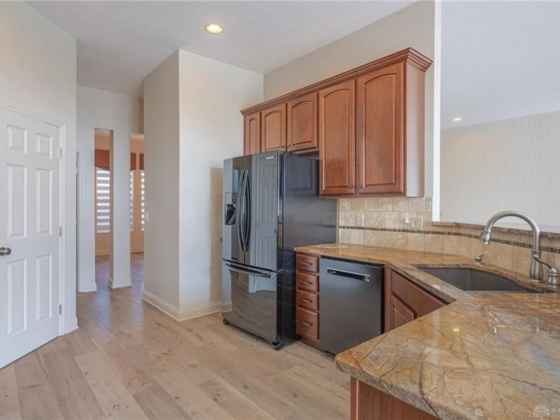 10138 Benham Drive, Washington Township, OH 45458 Photo 12