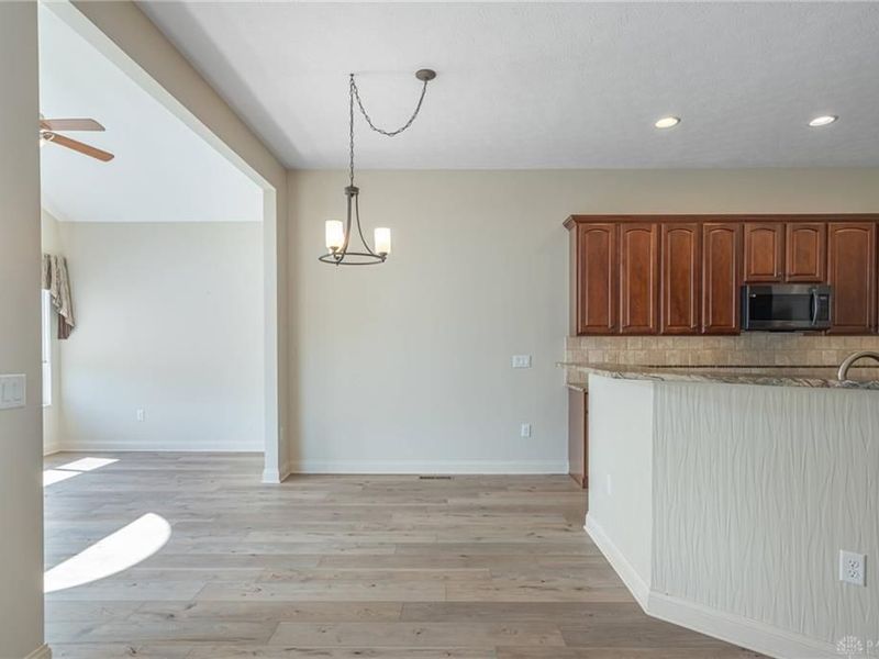 10138 Benham Drive, Washington Township, OH 45458 Photo 9