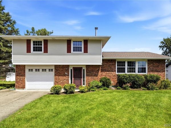 82 Impala Parkway, Lancaster, NY 14086