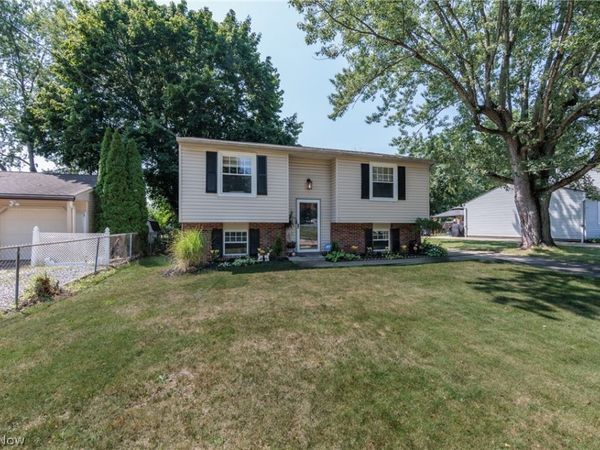 1404 Kendale Drive , Akron, OH 44314