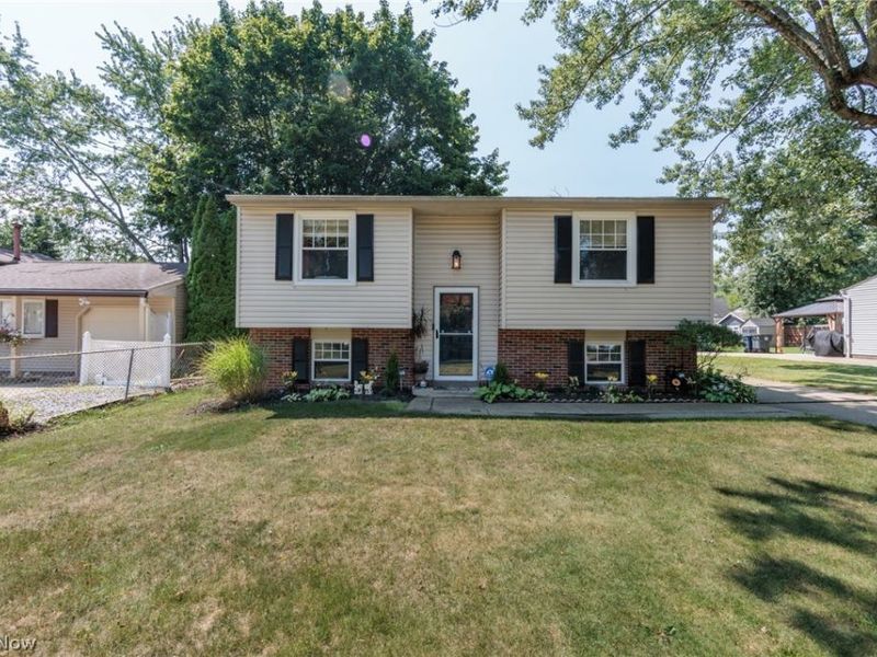 1404 Kendale Drive , Akron, OH 44314 Photo 2