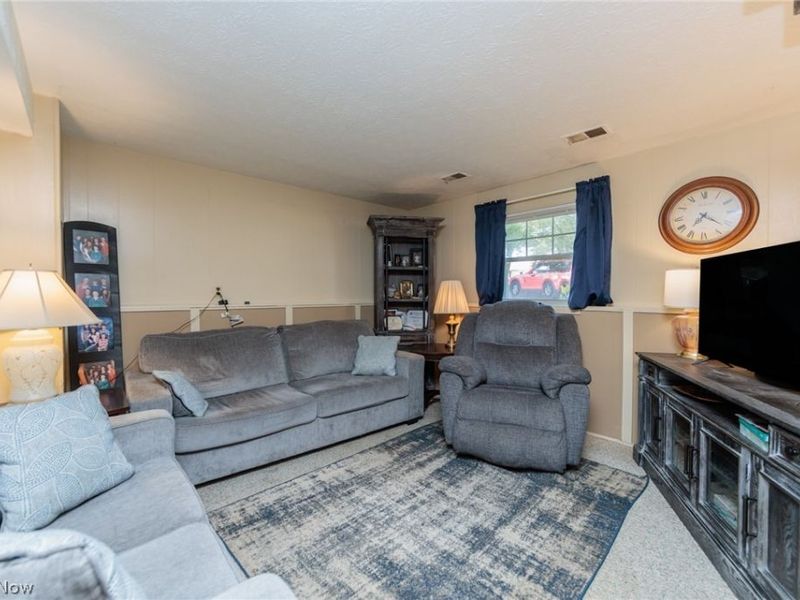 1404 Kendale Drive , Akron, OH 44314 Photo 33
