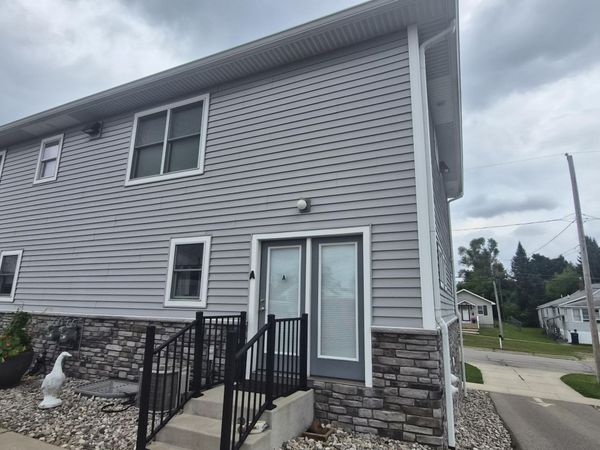 209 Peninsular Avenue, Grayling, MI 49738