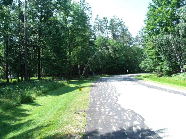 6151 Link Boulevard, Indian River, MI 49749