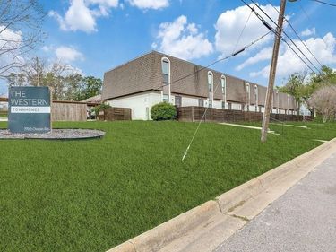 7700 Chapin Road, Unit 5, Fort Worth, TX 76116