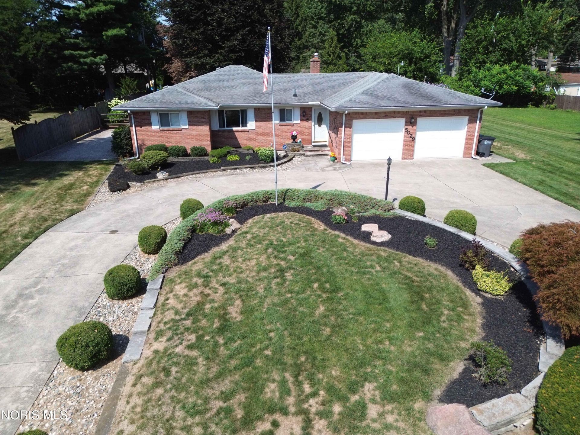 5029 Pawnee Road, Toledo, OH 43613 Main Photo