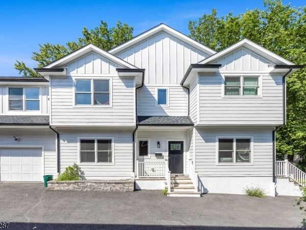 203 Queen Anne Rd, Bogota, NJ 07603