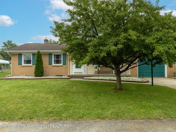 3301 Pickwick Place, Lansing, MI 48917
