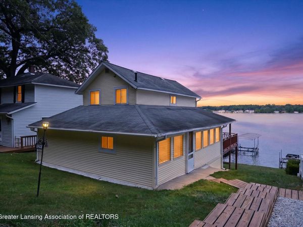 3241 Country Club Way, Albion, MI 49224