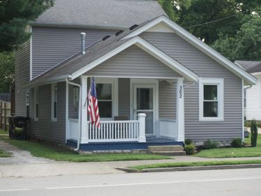 362 S Main Street, Versailles, KY 40383