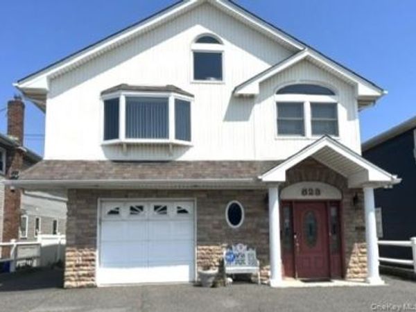 823 E Park Place , Long Beach, NY 11561