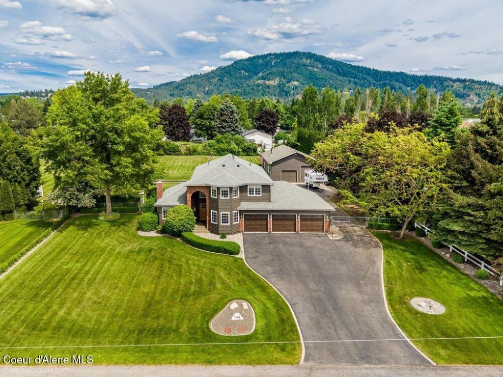 7344 N Valley St, Dalton Gardens, ID 83815 Main Photo