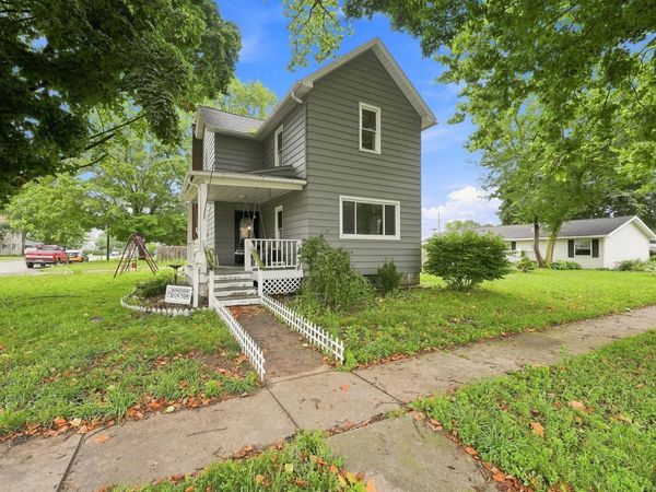 1002 S Van Buren Street, Auburn, IN 46706