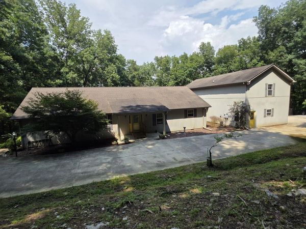 475 South Green Mountain Road, Owens Cross Roads, AL 35763