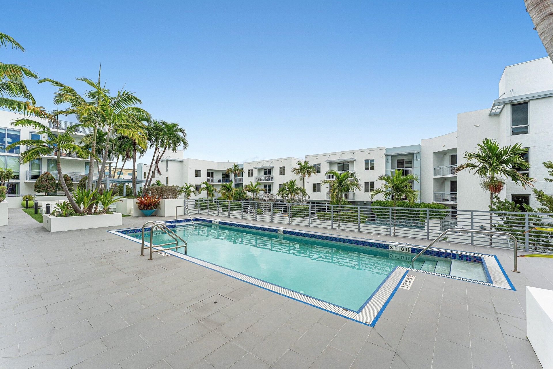 111 SE 1st Avenue, Unit 406, Delray Beach, FL 33444 Photo