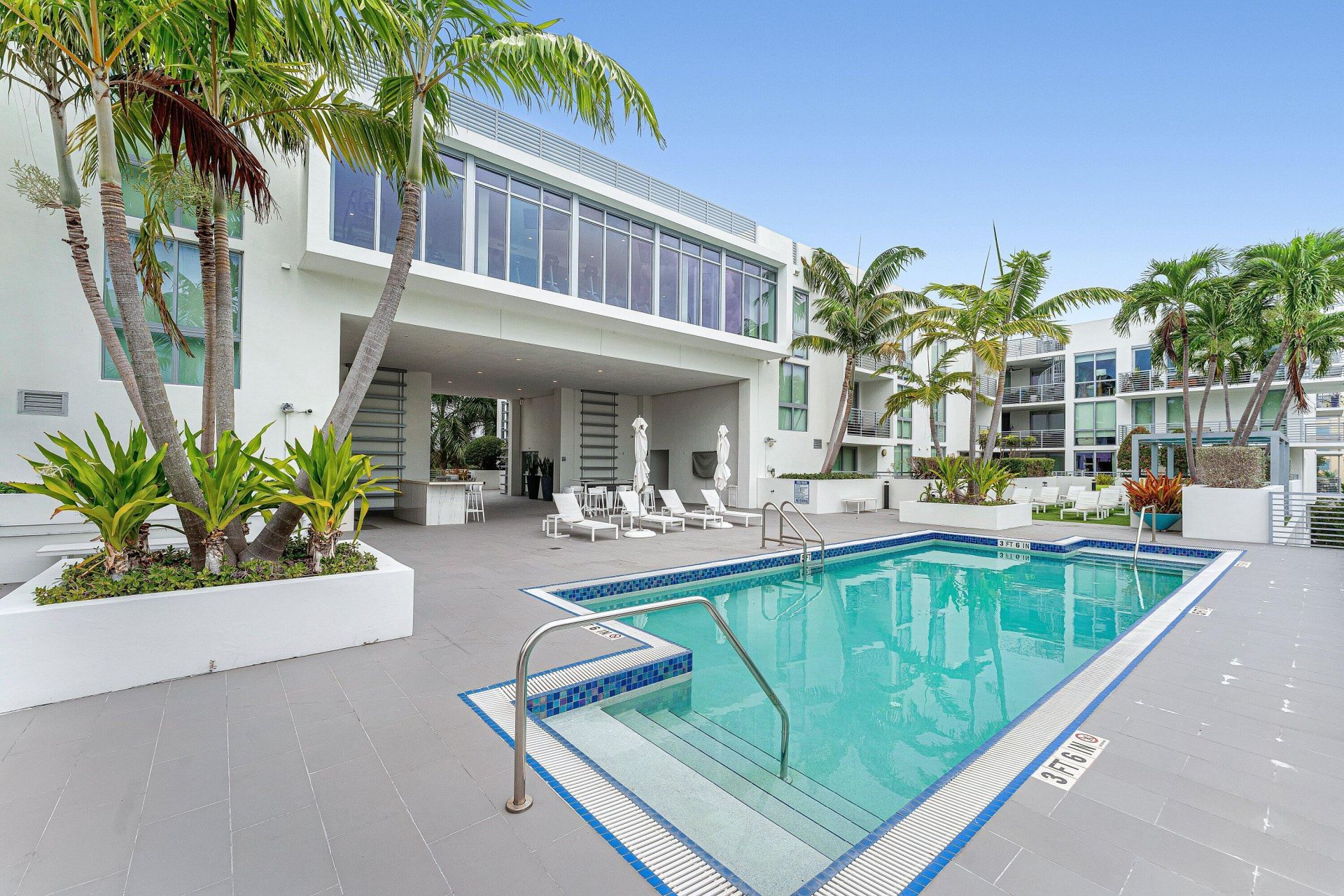 111 SE 1st Avenue, Unit 406, Delray Beach, FL 33444 Photo