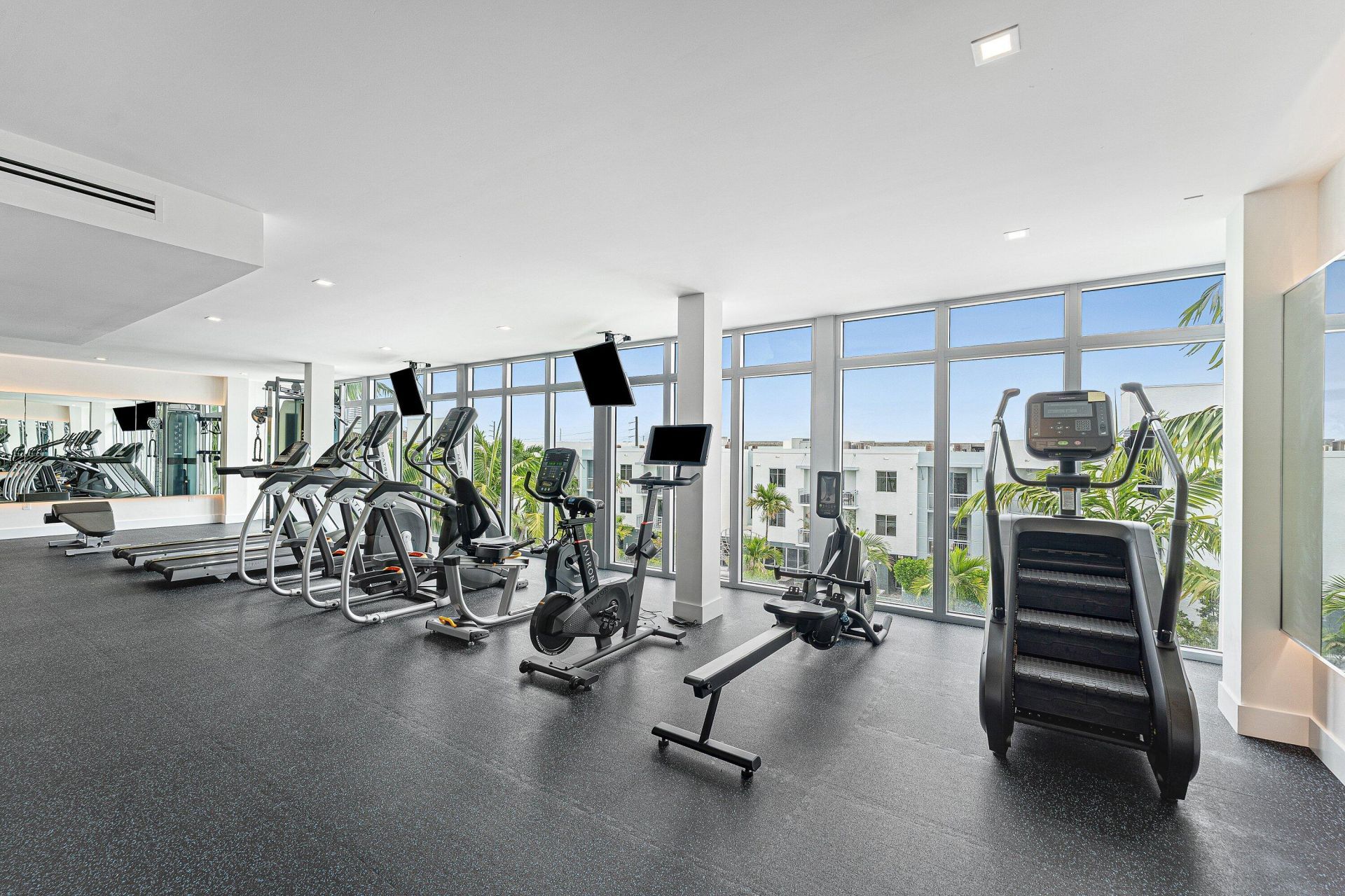 111 SE 1st Avenue, Unit 406, Delray Beach, FL 33444 Photo