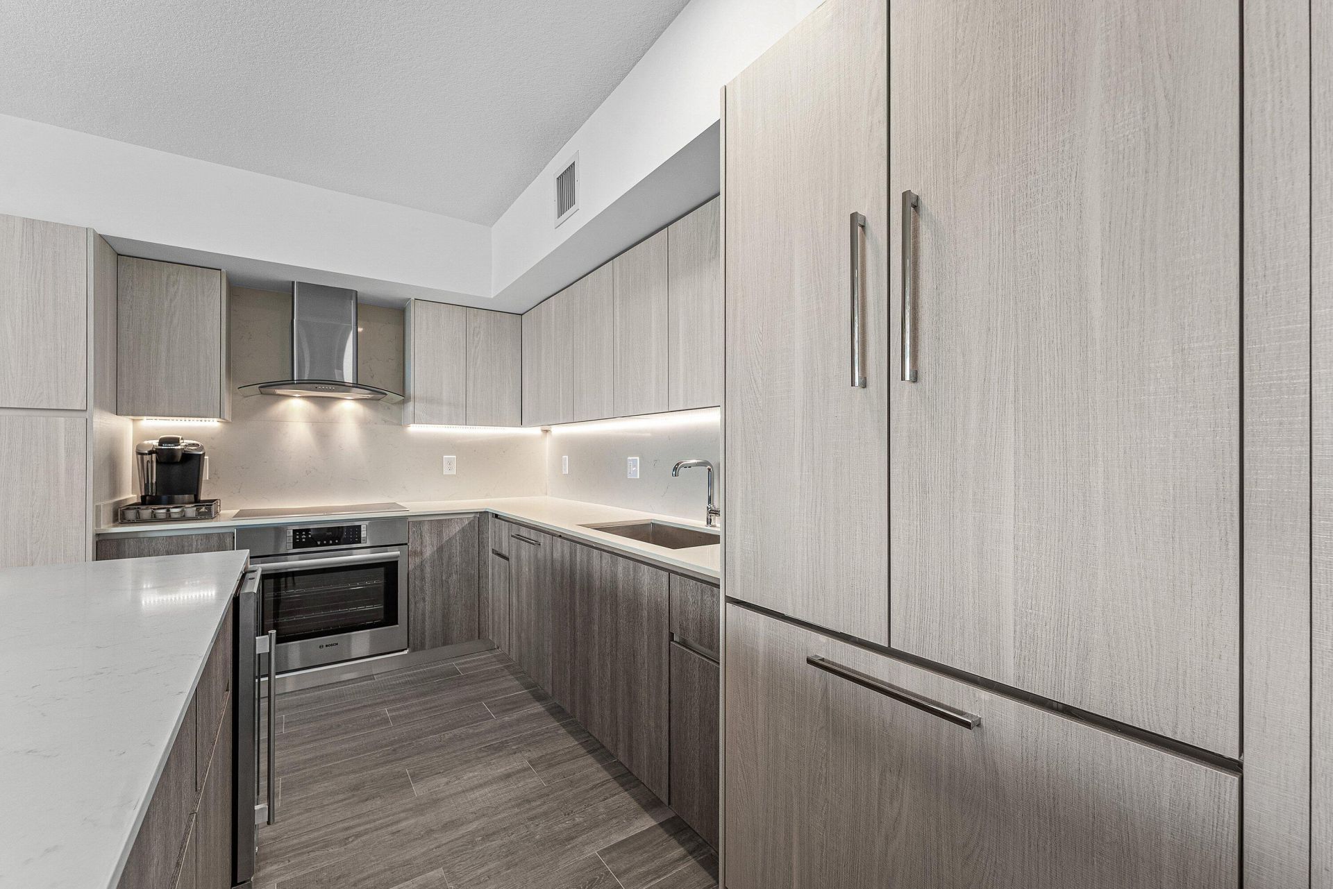 111 SE 1st Avenue, Unit 406, Delray Beach, FL 33444 Photo