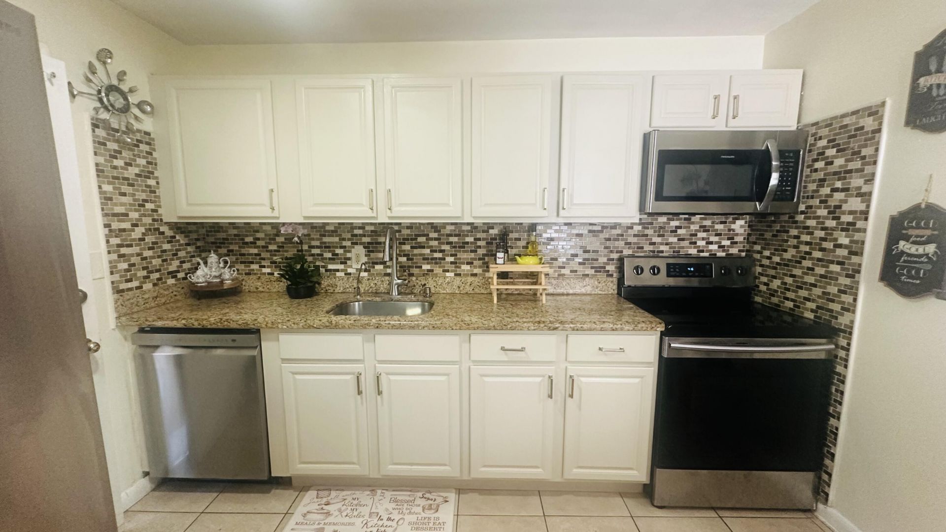 6710 Forest Court, West Palm Beach, FL 33405 Photo