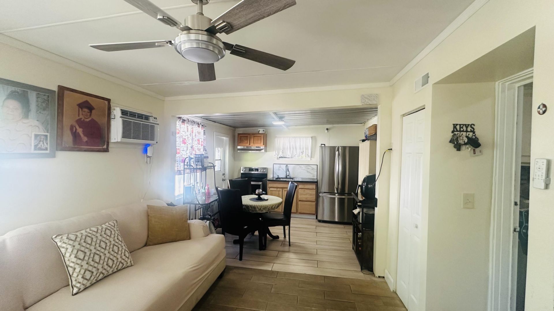 6710 Forest Court, West Palm Beach, FL 33405 Photo