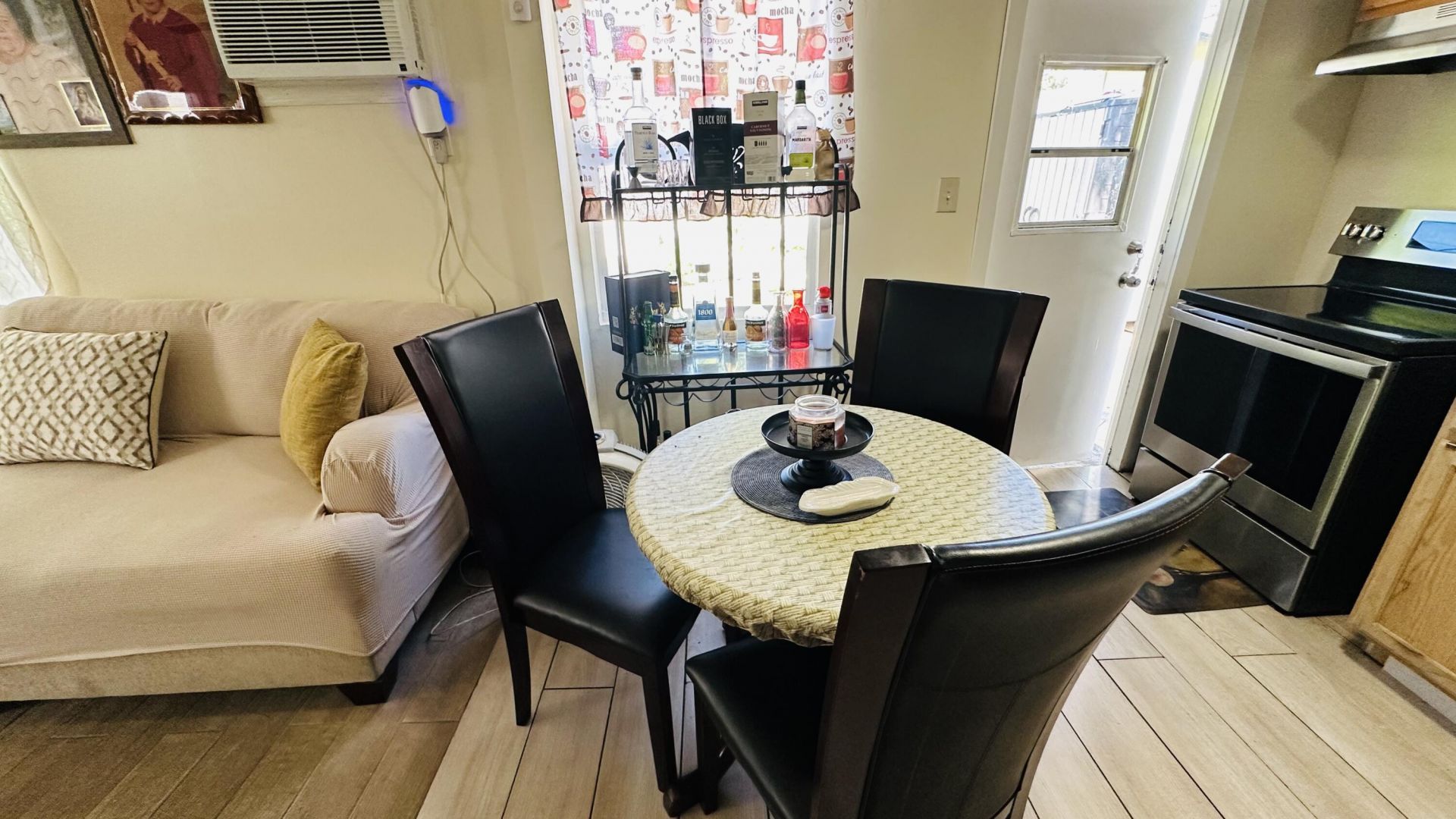 6710 Forest Court, West Palm Beach, FL 33405 Photo