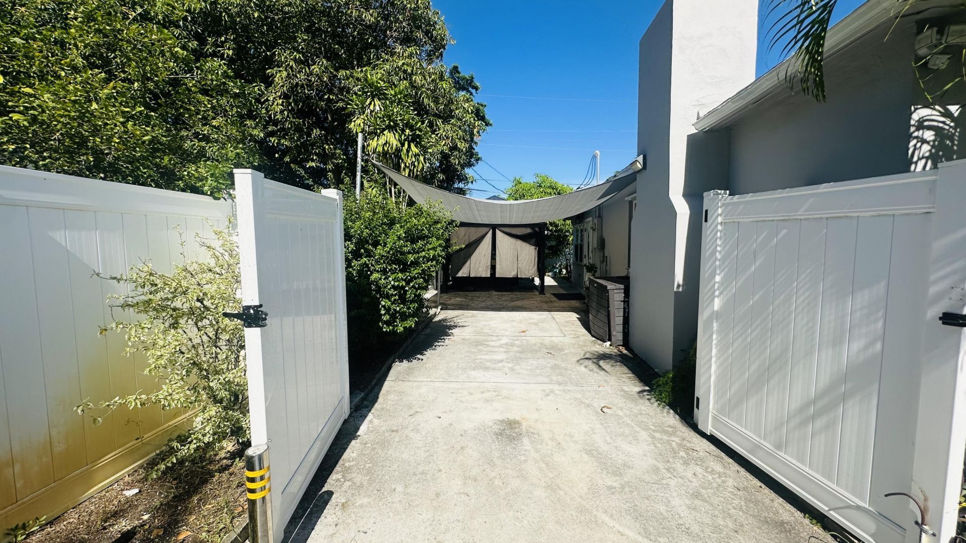 6710 Forest Court, West Palm Beach, FL 33405 Photo